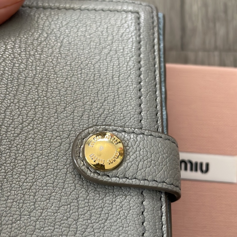 SOLD!! Miu Miu wallet - Picture 6 of 17